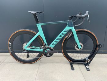 Used Canyon Aeroad CF SLX 8 Di2 2023 2023 Road & Gravel