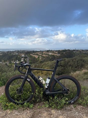 Used Canyon Aeroad Shimano Dura Ace Di2 2022 Road & Gravel, Black — image 3 of 4