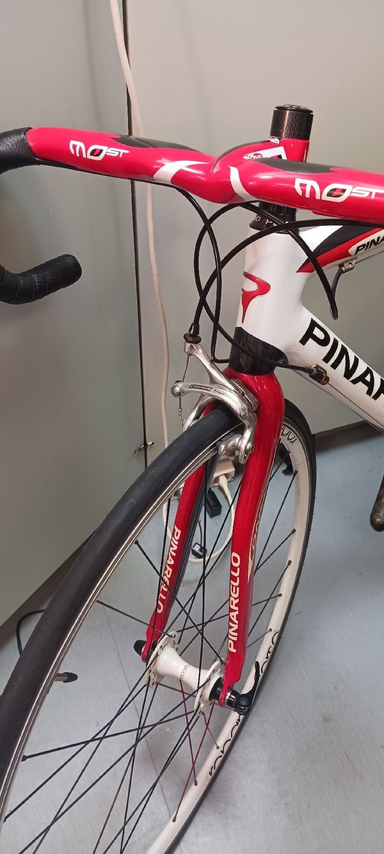 Used Pinarello Paris Carbon Pinarello Paris Carbon Custom Campagnolo Chorus 2012 Road & Gravel, Red — image 3 of 8