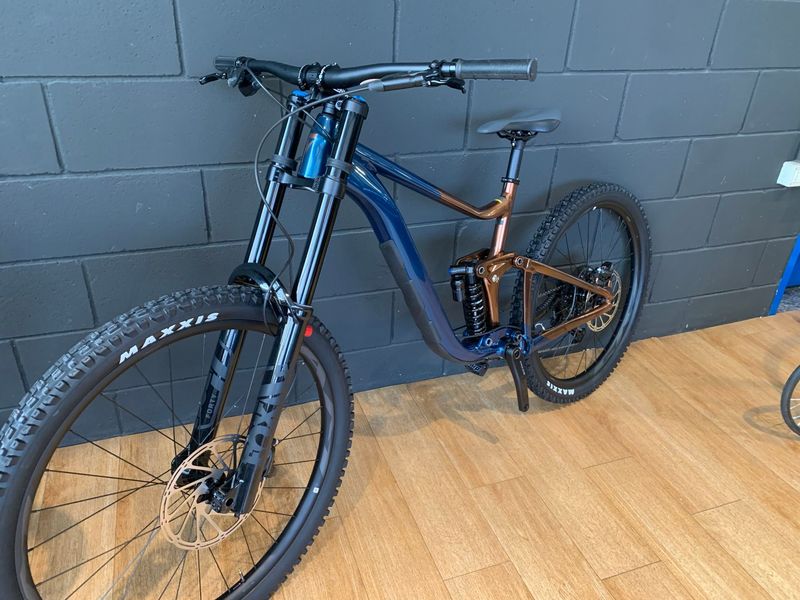 Tweedehands Giant Reign SX 2024 2024 Mountainbike — afbeelding 2 van 8