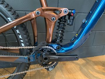 Tweedehands Giant Reign SX 2024 2024 Mountainbike — afbeelding 3 van 8