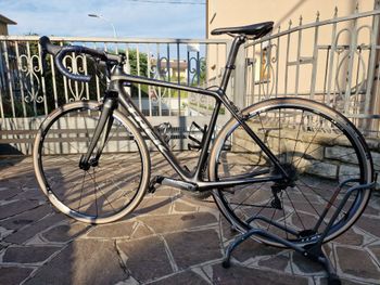 Used Trek Émonda SL 6 2019 2019 Road & Gravel, Black — image 2 of 11