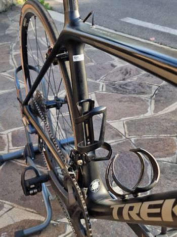 Used Trek Émonda SL 6 2019 2019 Road & Gravel, Black — image 10 of 11