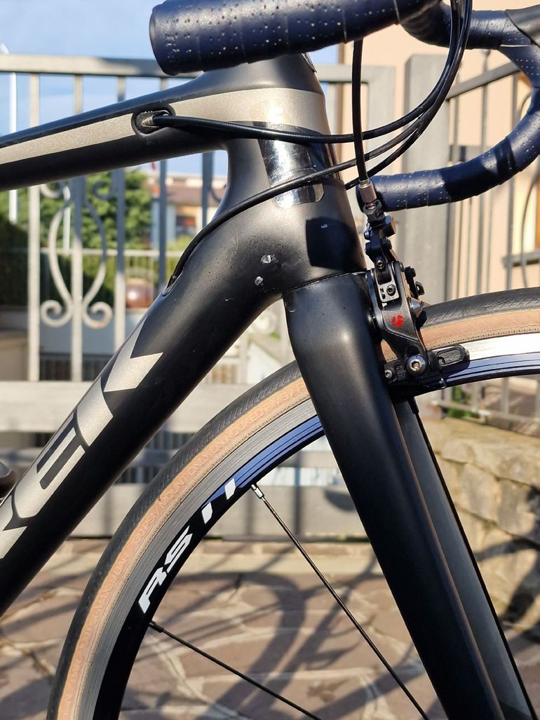 Used Trek Émonda SL 6 2019 2019 Road & Gravel, Black — image 6 of 11