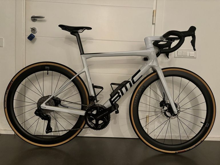Used BMC BMC Custom Shimano Dura Ace Di2 2024 Road & Gravel — image 1 of 9