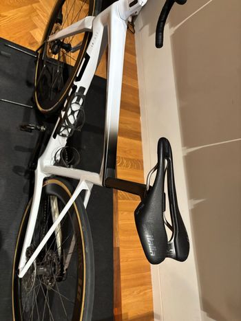 Used BMC BMC Custom Shimano Dura Ace Di2 2024 Road & Gravel — image 7 of 9