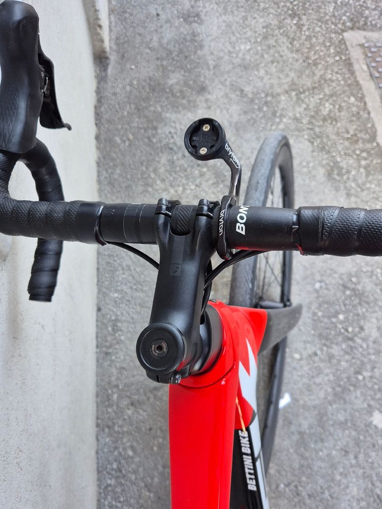 Used Trek Émonda SL 6 Disc 2021 2021 Road & Gravel, Black — image 5 of 7