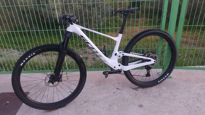 Używany Scott Spark RC Team 2024 2024 Mountainbike — zdjęcie 6 z 23