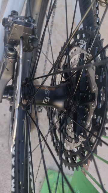 Używany Scott Spark RC Team 2024 2024 Mountainbike — zdjęcie 4 z 23