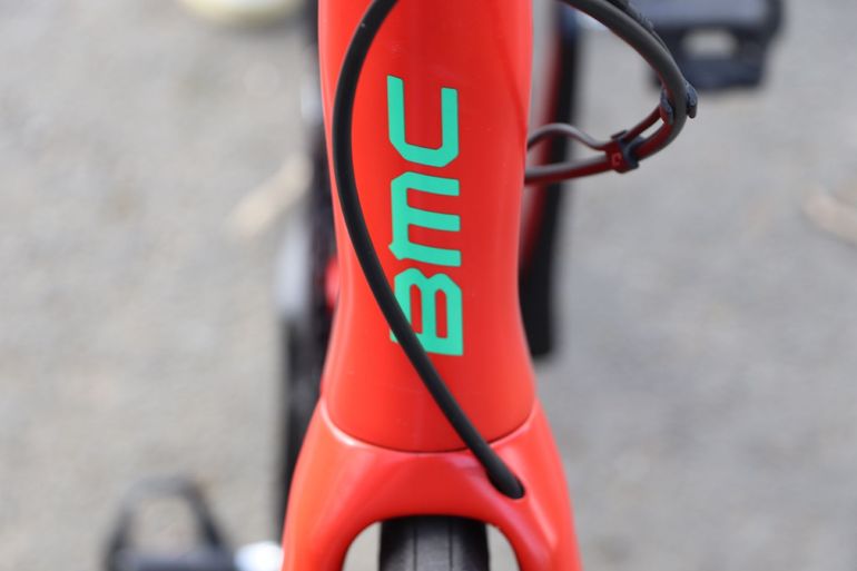 Used BMC Roadmachine Shimano Ultegra Di2 2018 Road & Gravel, Red — image 8 of 9