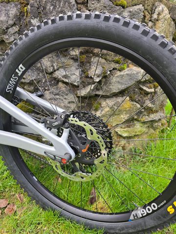 Brugt Santa Cruz HECKLER SL Other 2024 Mountainbike — billede 10 af 11