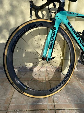 Used Bianchi Oltre Shimano Dura Ace Di2 2020 Road & Gravel, Green — image 8 of 9