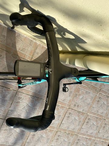 Used Bianchi Oltre Shimano Dura Ace Di2 2020 Road & Gravel, Green — image 7 of 9