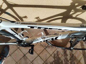 Trek Madone Shimano 105 2012 Road & Gravel usato, Bianco — immagine 6 di 8
