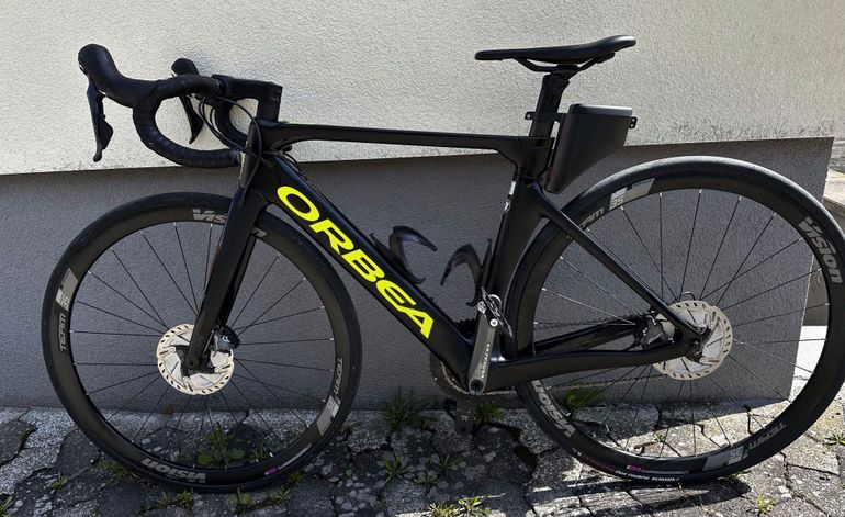 Used Orbea ORCA AERO M20TEAM 2022 2022 Road & Gravel, Schwarz — image 1 of 10