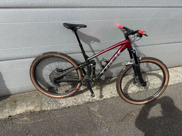 Brugt Trek Fuel ex Shimano Deore XT 2023 Mountainbike — billede 2 af 9