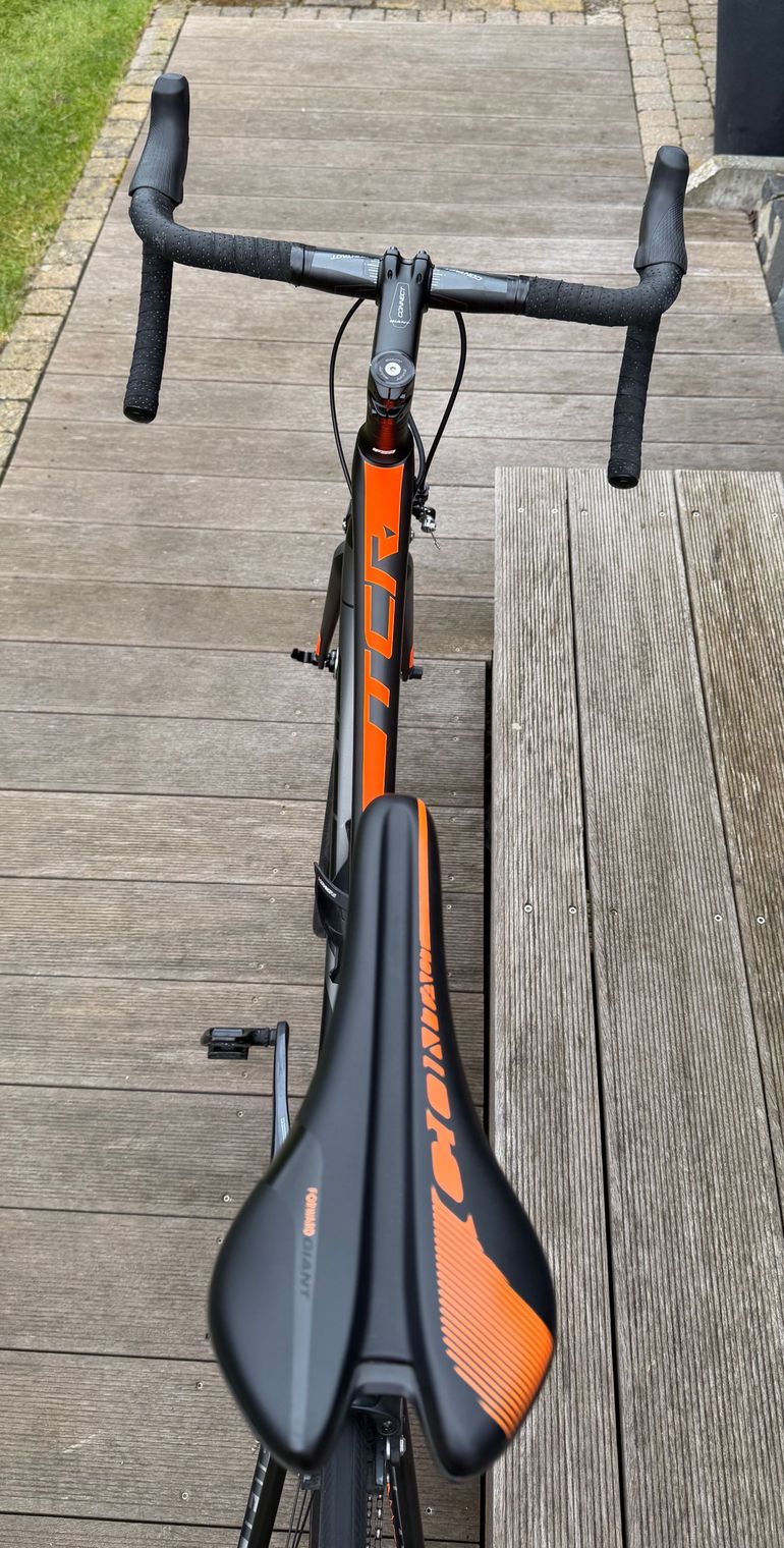 Used Giant TCR Advanced 1 2018 2018 Road & Gravel, Black — image 5 of 8