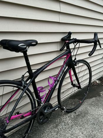 Used Trek Carbon Silque SL Women's 2016 Road & Gravel, Black — image 2 of 9