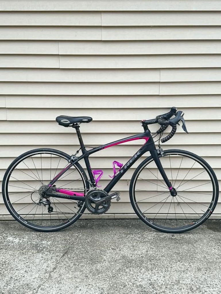 Used Trek Carbon Silque SL Women's 2016 Road & Gravel, Black — image 1 of 9