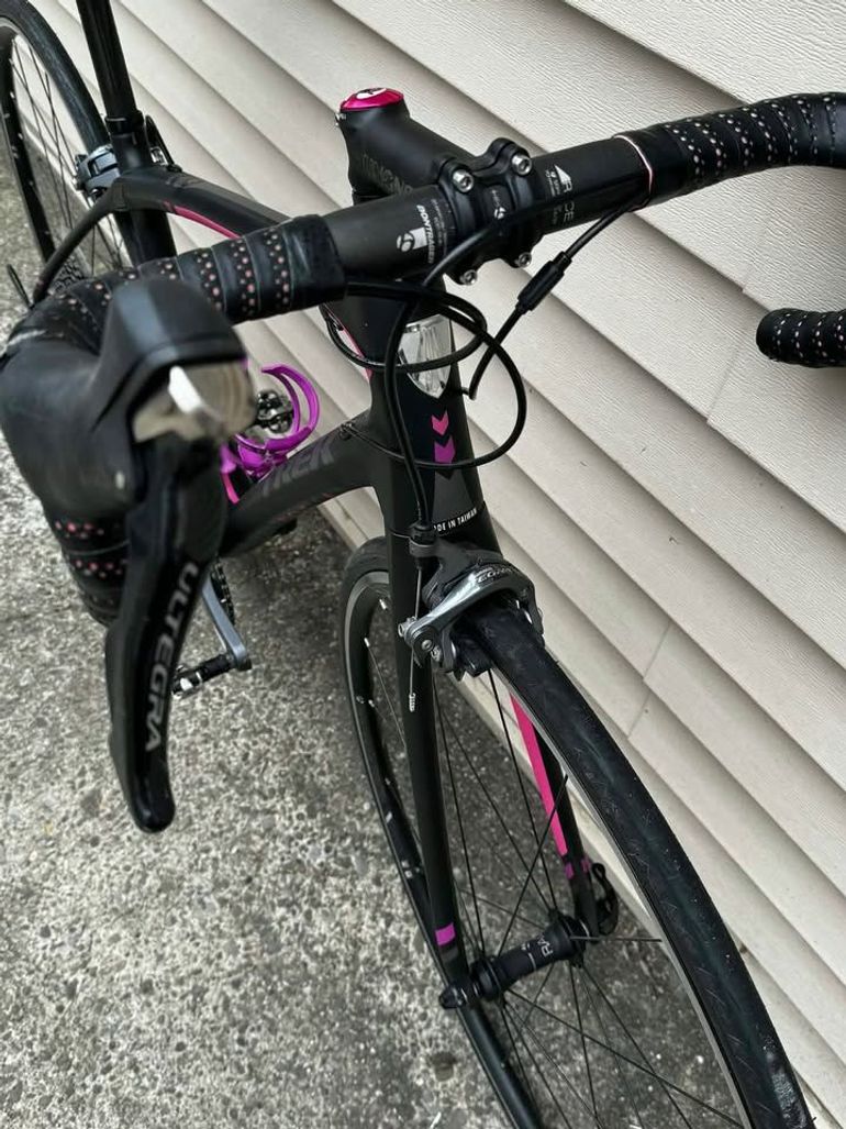Used Trek Carbon Silque SL Women's 2016 Road & Gravel, Black — image 3 of 9