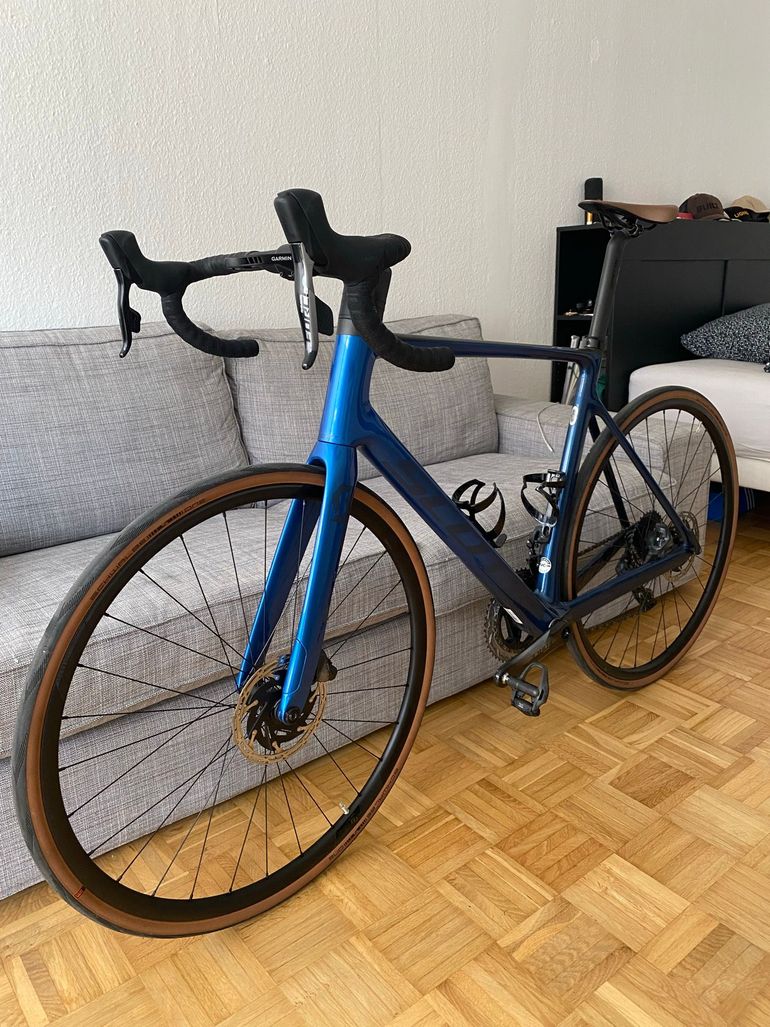 Used Scott Addict RC 20 2021 2021 Road & Gravel, Blau — image 1 of 11