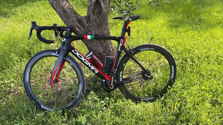 Used Pinarello Dogma Shimano Dura Ace 2016 Road & Gravel, Schwarz — image 2 of 6