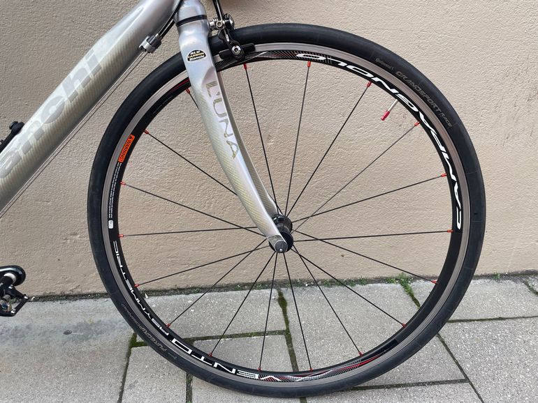 Used Bianchi Luna Campagnolo Veloce 2002 Road & Gravel, Light Gray — image 6 of 17
