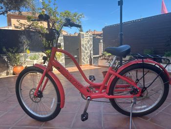 Used Trek Trek Custom Other Shimano 2024 Urban, Rot — image 2 of 5