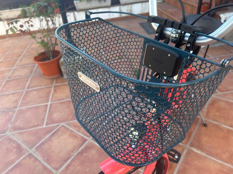 Used Trek Trek Custom Other Shimano 2024 Urban, Rot — image 4 of 5