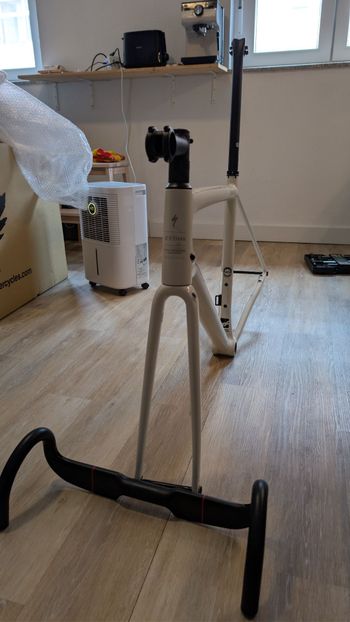 Specialized, Aethos Comp - Shimano 105 Di2 2024 Frameset