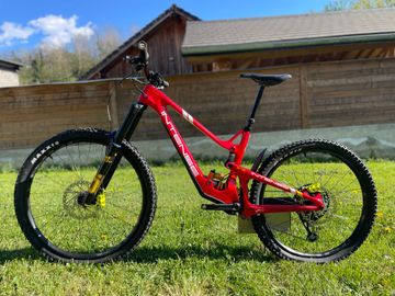 Intense Tracer SRAM X01 Eagle 2024 Mountainbike usato, Rosso — immagine 2 di 8