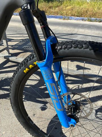 Used Santa Cruz Blur SRAM GX Eagle 2023 Mountainbike, Black, 29 — image 8 of 31