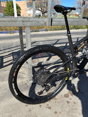 Used Santa Cruz Blur SRAM GX Eagle 2023 Mountainbike, Black, 29 — image 7 of 31