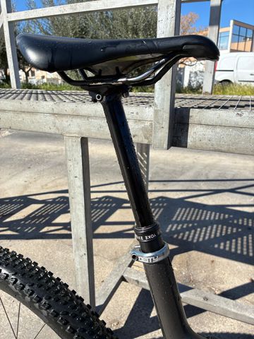 Used Santa Cruz Blur SRAM GX Eagle 2023 Mountainbike, Black, 29 — image 6 of 31