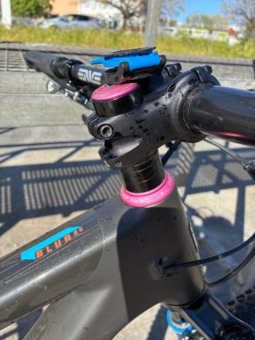 Used Santa Cruz Blur SRAM GX Eagle 2023 Mountainbike, Black, 29 — image 11 of 31