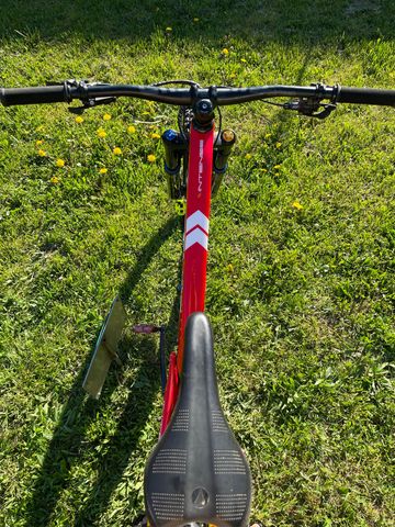Used Intense Primer Shimano XTR 2024 Mountainbike, Red — image 3 of 8