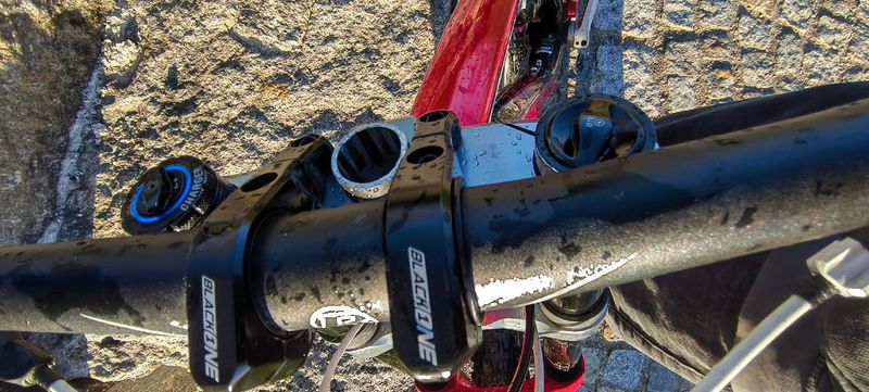 Used Specialized Camber 29 2017 2017 Mountainbike, Red, 29 — image 6 of 7