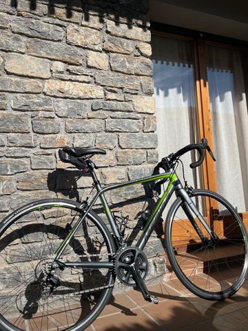 Used Merida Scultura Shimano 105 2016 Road & Gravel, Black — image 5 of 6
