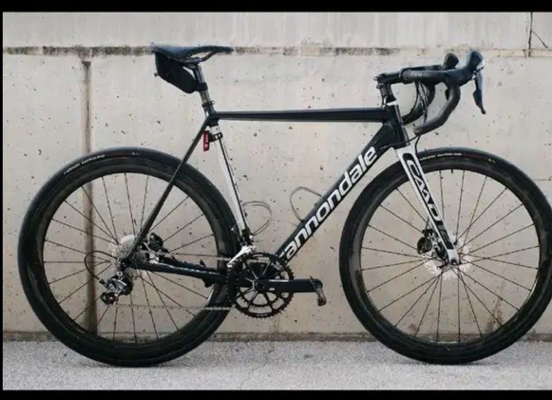Cannondale CAAD12 Disc Ultegra 2017 2017 Road & Gravel d'occasion