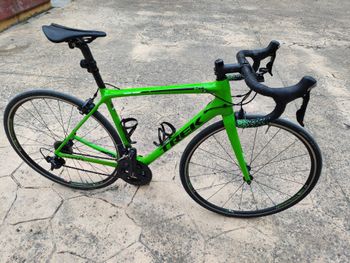 Used Trek Emonda Shimano 105 2016 Road & Gravel, Green — image 1 of 10
