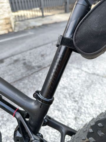 Used Specialized Epic Expert 2022 2022 Mountainbike, Black, 29 — image 9 of 13