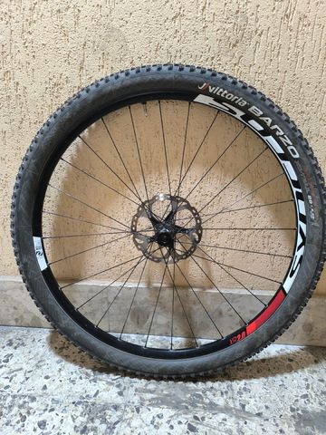 Used Specialized Epic Expert 2022 2022 Mountainbike, Black, 29 — image 10 of 13