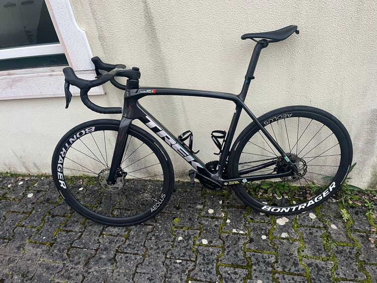 Used Trek Émonda SL 6 2024 2024 Road & Gravel, Black — image 1 of 4