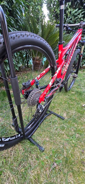 Used Specialized Epic SRAM X9 2017 Mountainbike, Red — image 3 of 21