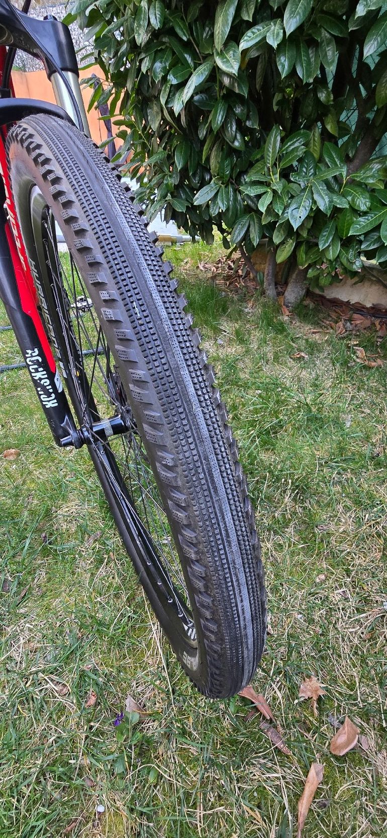 Used Specialized Epic SRAM X9 2017 Mountainbike, Red — image 9 of 21