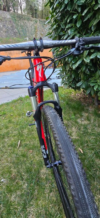 Used Specialized Epic SRAM X9 2017 Mountainbike, Red — image 5 of 21