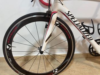 Used Specialized Roubaix SL4 Sora 2014 2014 Road & Gravel, White — image 10 of 15