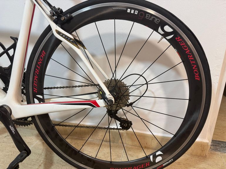 Used Specialized Roubaix SL4 Sora 2014 2014 Road & Gravel, White — image 9 of 15