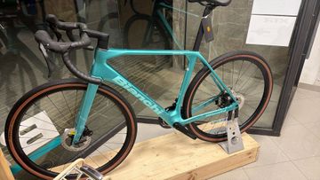 Brugt Bianchi Impulso COMP GRX 610 disc 2026 2026 Road & Gravel — billede 1 af 9