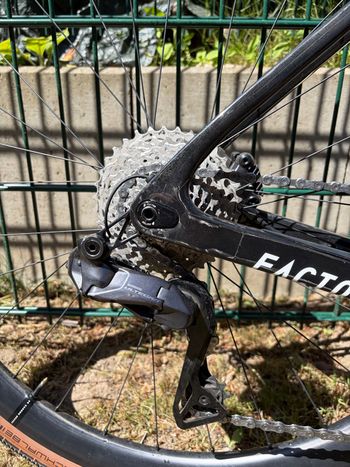 Used Factor Factor Ostro Gravel Bike Ultegra Di2 Hunt Carbon 2024 Road & Gravel — image 5 of 9